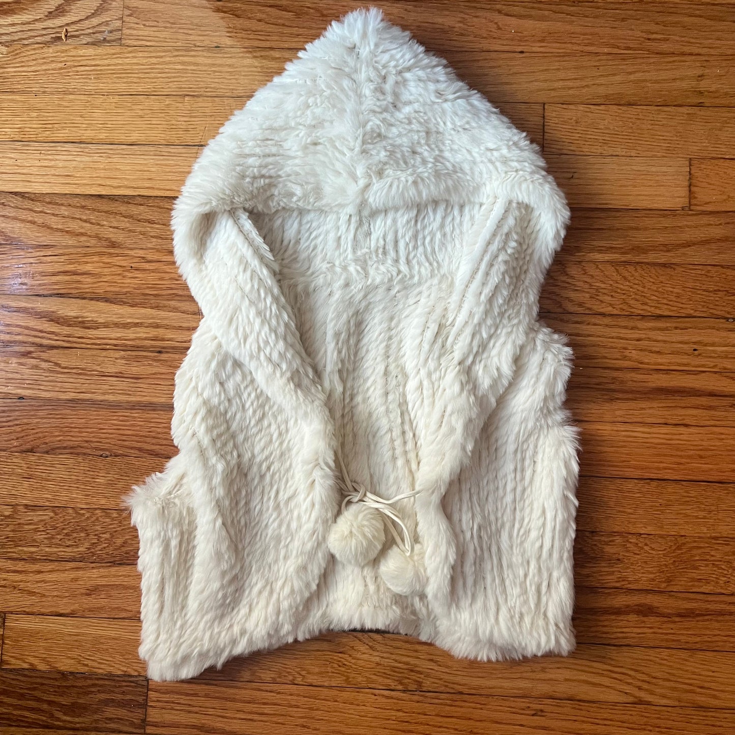 Rabbit fur hooded sleeveless vest