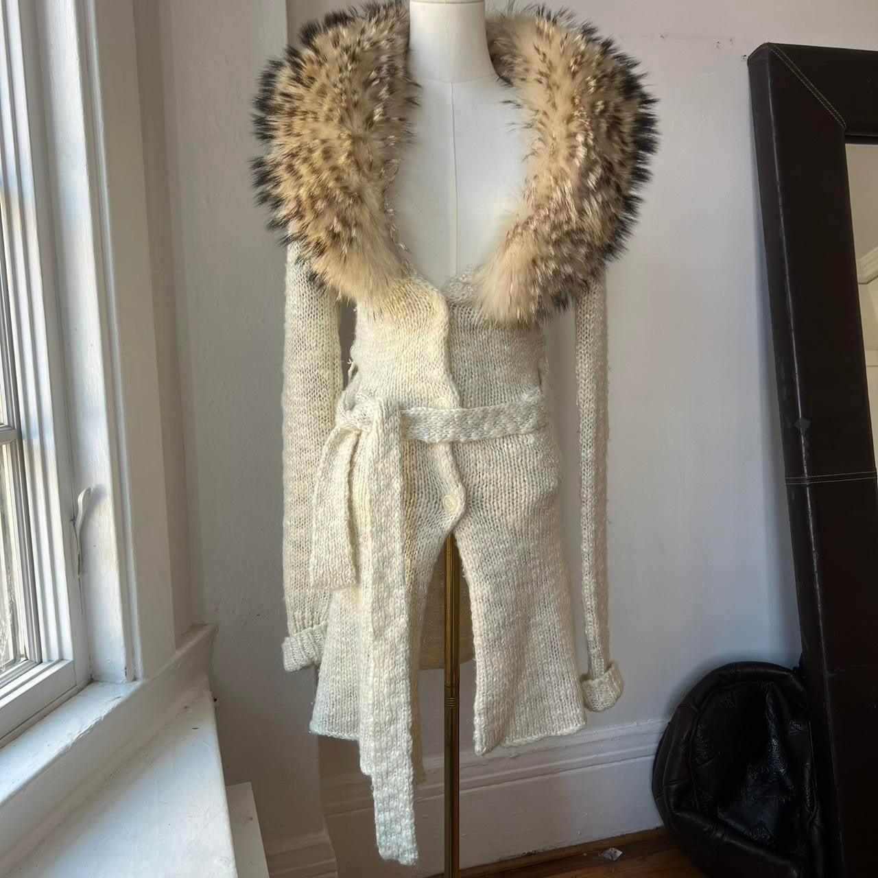 Racoon fur collar cardigan