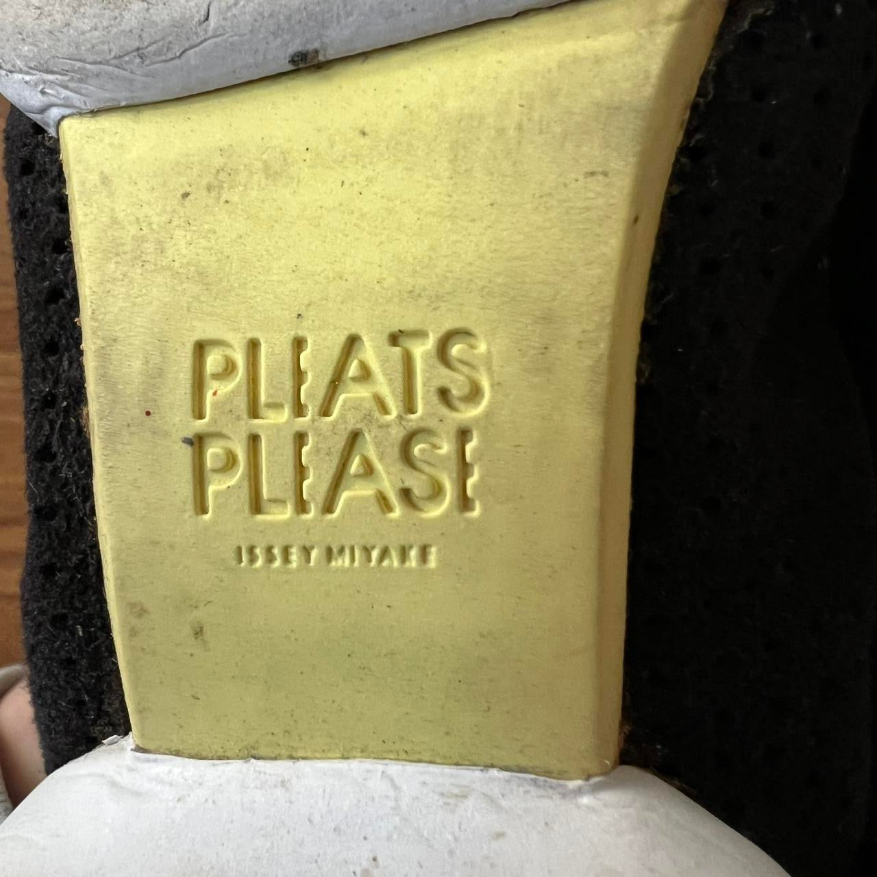 Issey miyake perforated ballet flats