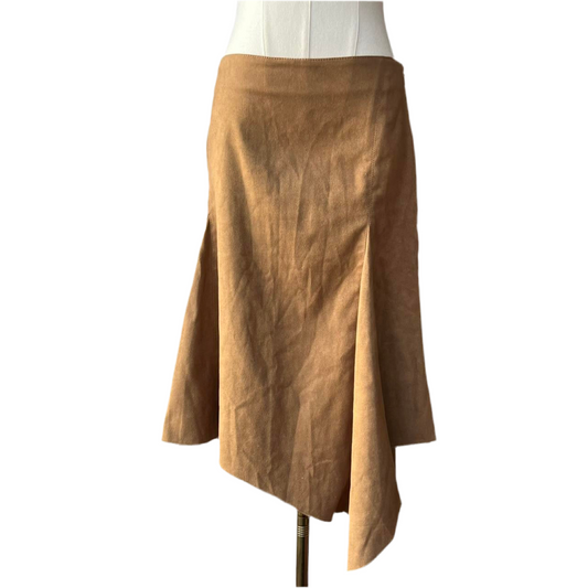 Asymmetrical skirt