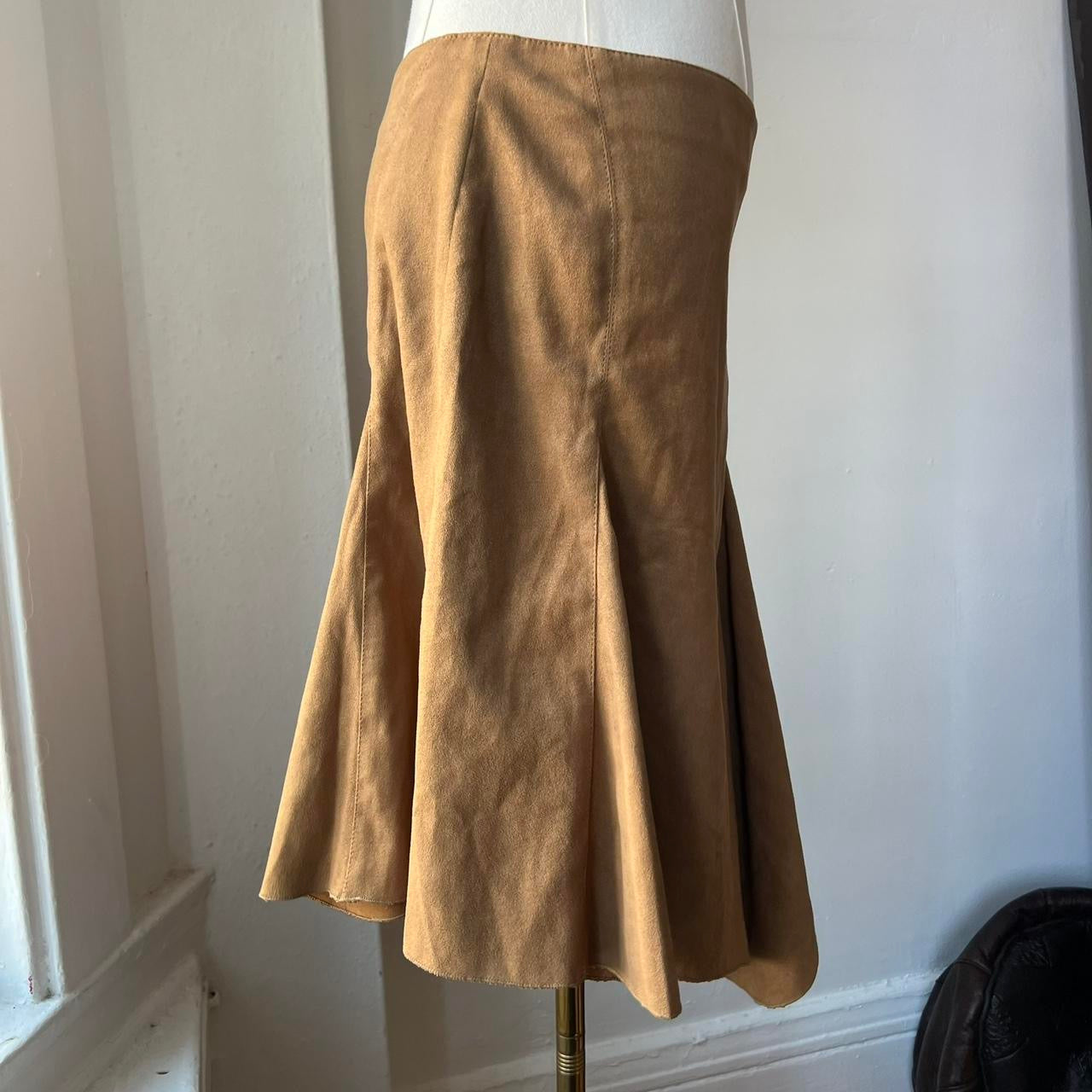 Asymmetrical skirt
