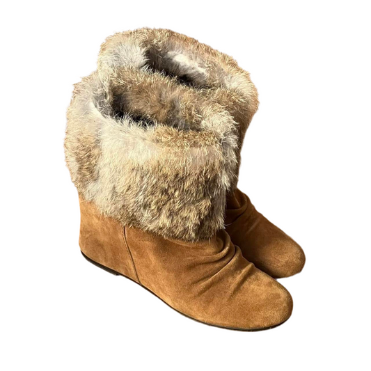 Fur boots